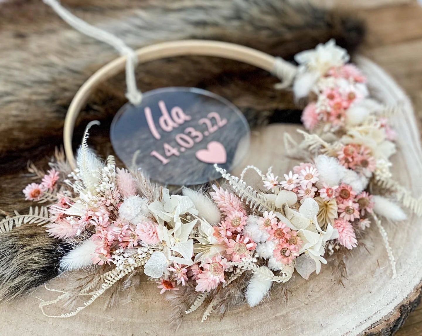 Trockenblumenkranz in Weiß, Rosa,Beige, Türkranz mit und ohne Personalisierung bzw. Acrylscheibe