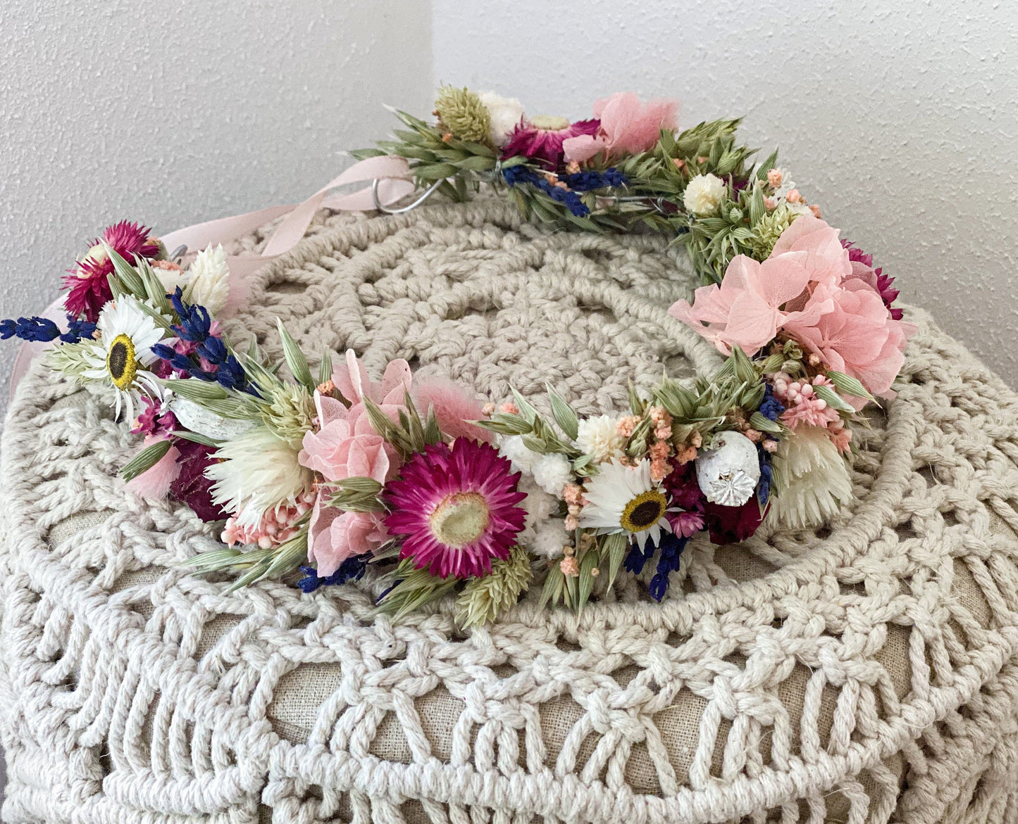 Haarkamm „Sommerwiese“, Haarkranz oder Anstecker mit Trockenblumen wie Strohblumen, Lagurus, Schleierkraut, Lavendel, Haarschmuck