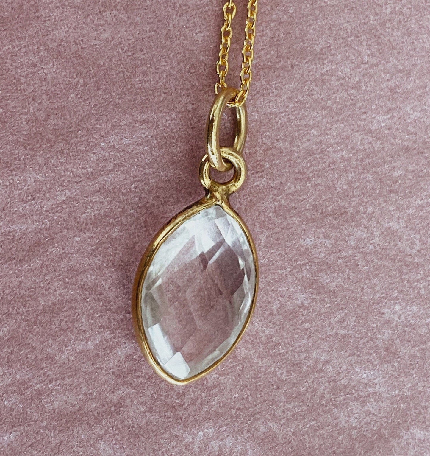 Edelstein-Kette, Bergkristall-Anhänger |fair und ethisch gehandelt| nachhaltiger Schmuck