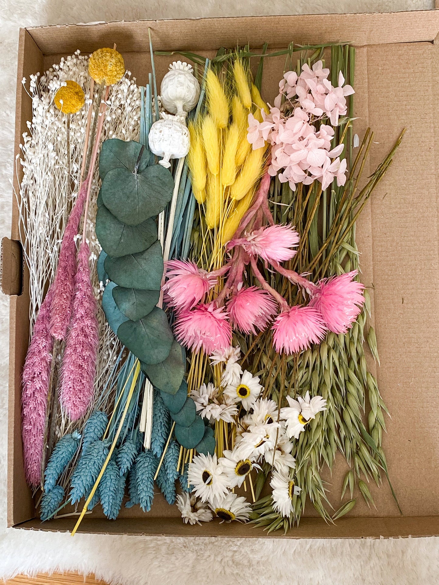 DIY Trockenblumen DIY-Set „Spring“, DIY-Trockenblumenstrauß, Trockenblumenkranz in Rosa, Weiß, Gelb, Grün