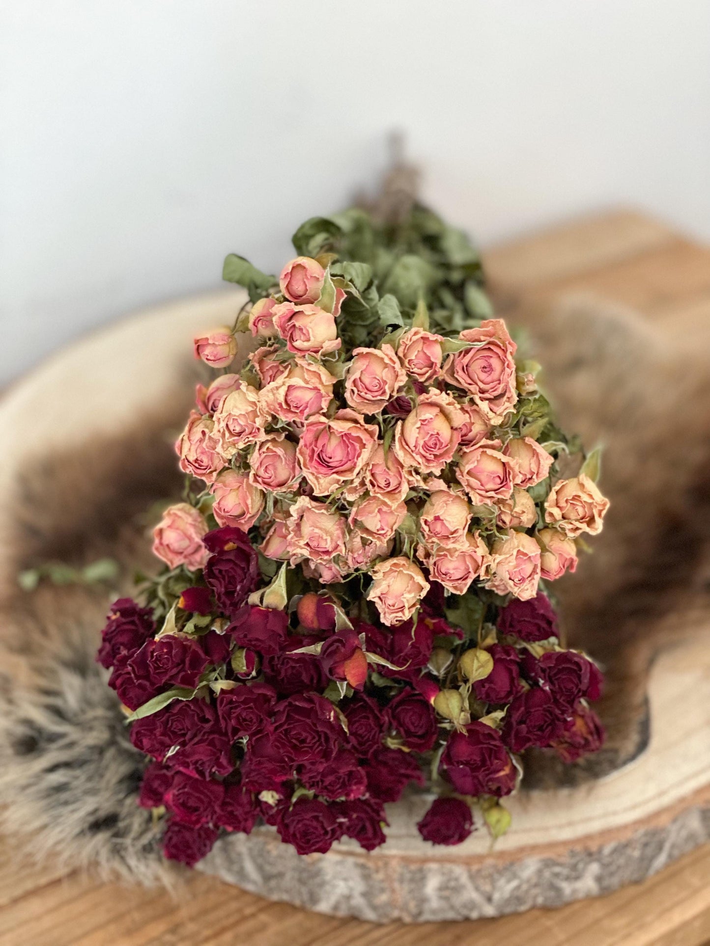 Rose Trockenblumen in Rot oder Rosa großer Bund und kleiner Bund