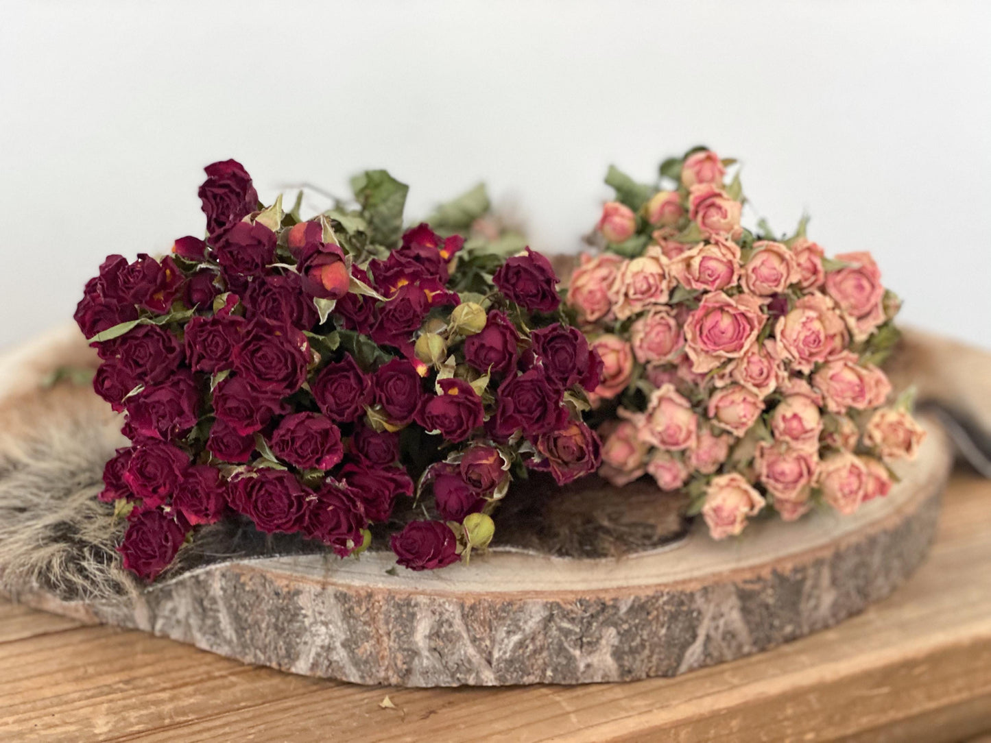 Rose Trockenblumen in Rot oder Rosa großer Bund und kleiner Bund