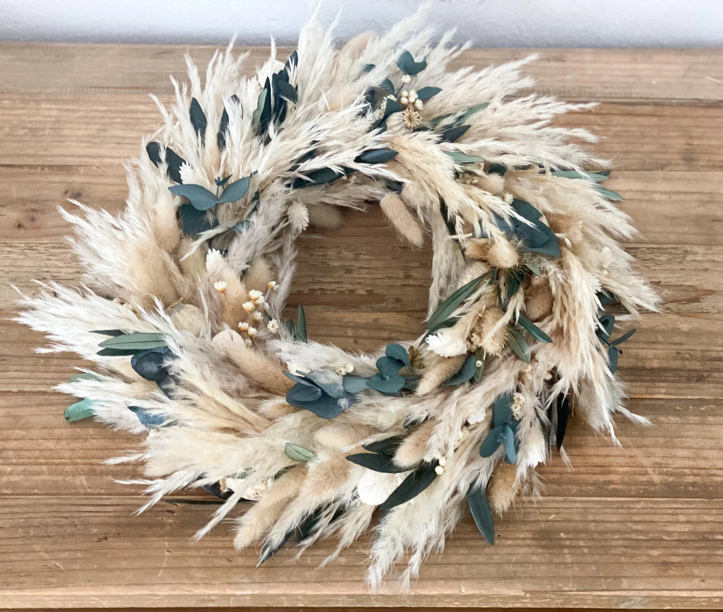 Adventskranz, Tischkranz mit Trockenblumen, Trockenblumenkranz, Kranz mit Olivenzweigen,Eukalyptus, Türkranz mit Pampasgras