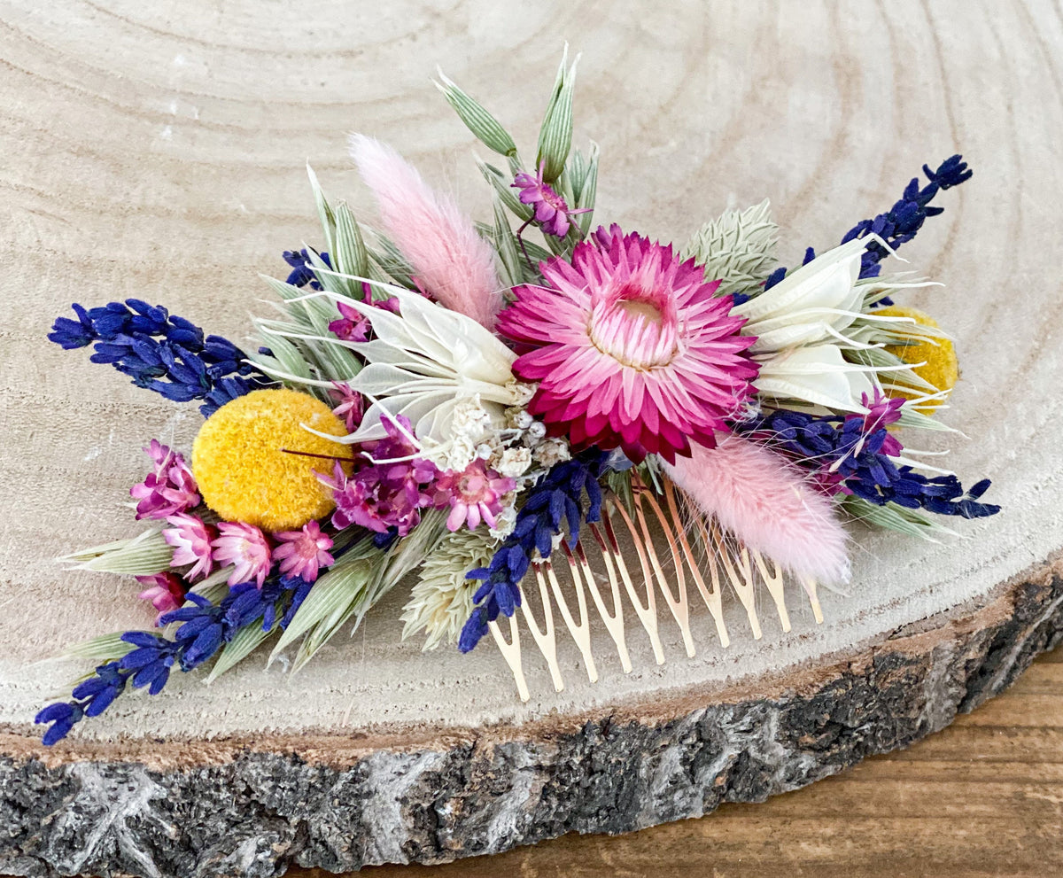 Haarkamm „Sommerwiese“, Haarkranz oder Anstecker mit Trockenblumen wie Strohblumen, Lagurus, Schleierkraut, Lavendel, Haarschmuck