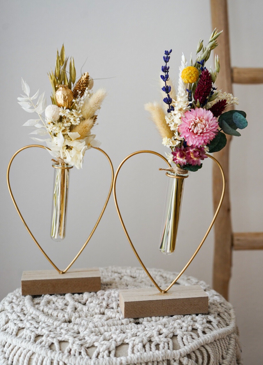 Trockenblumenstrauß mit Holz-Vase in verschiedenen Farben mit Hafer, Craspedia, Lagurus, Glixia, Phalaris