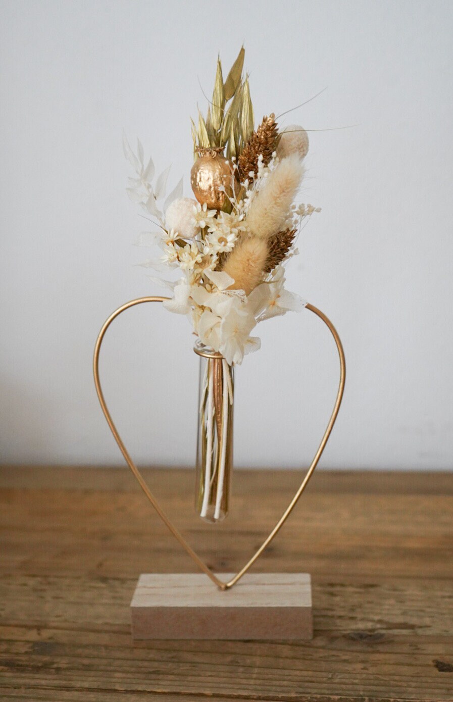 Trockenblumenstrauß mit Holz-Vase in verschiedenen Farben mit Hafer, Craspedia, Lagurus, Glixia, Phalaris